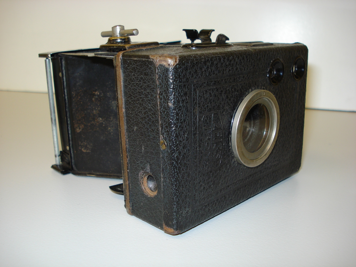 ΦΩΤΟΓΡΑΦΙΚΗ ΜΗΧΑΝΗ ZEISS IKON BOX TENGOR