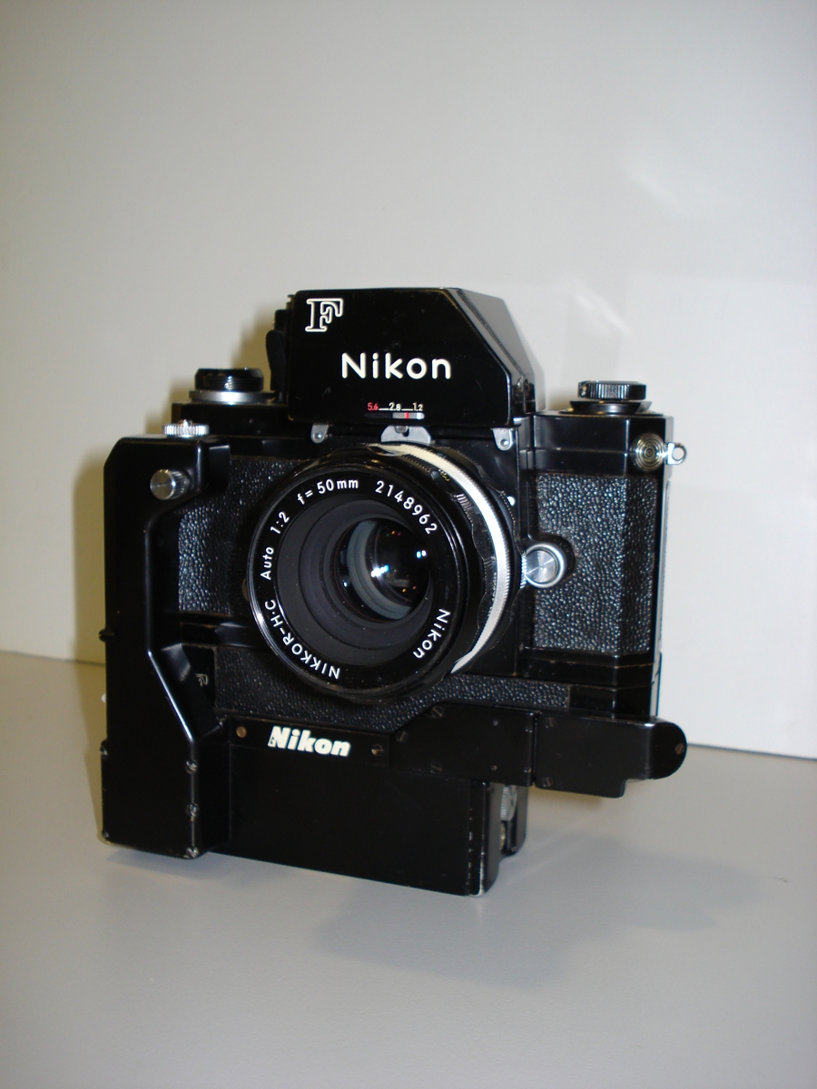 NIKON F PHOTOMIC T CAMERA