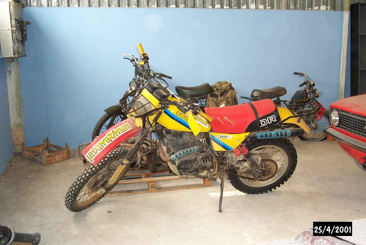 Motorcycle Suzuki Dr 400s