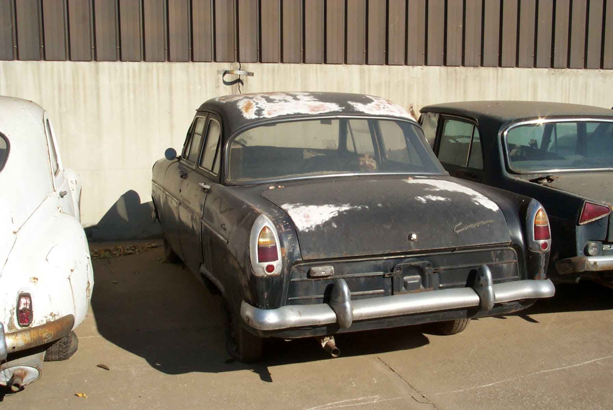 Car Ford Consul