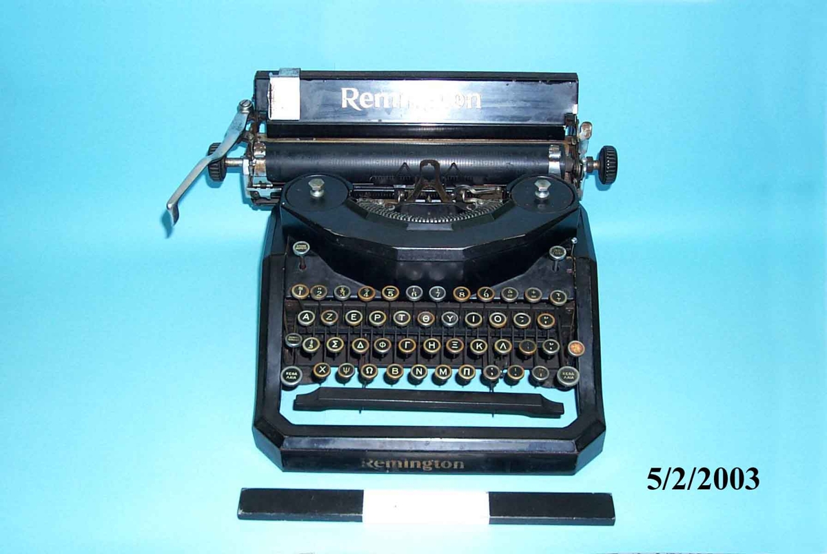 Typewriter Remington 9