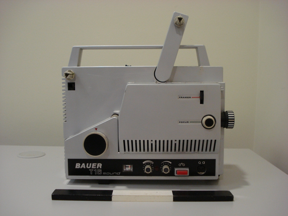 Bauer T16 projection machine