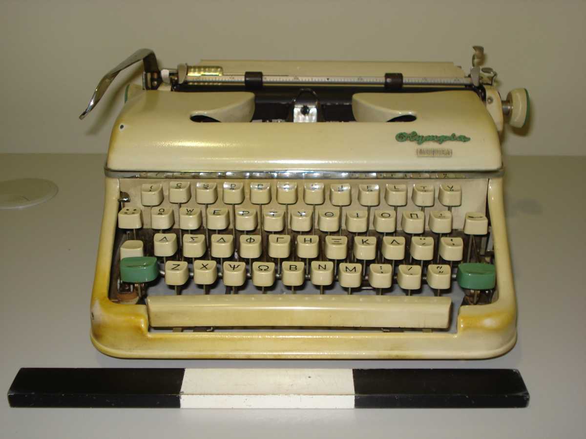 Olympia Monica typewriter