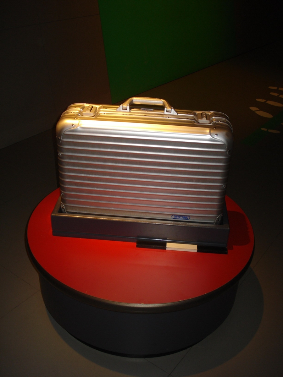 Living Suitcase (Participatory Exhibit)