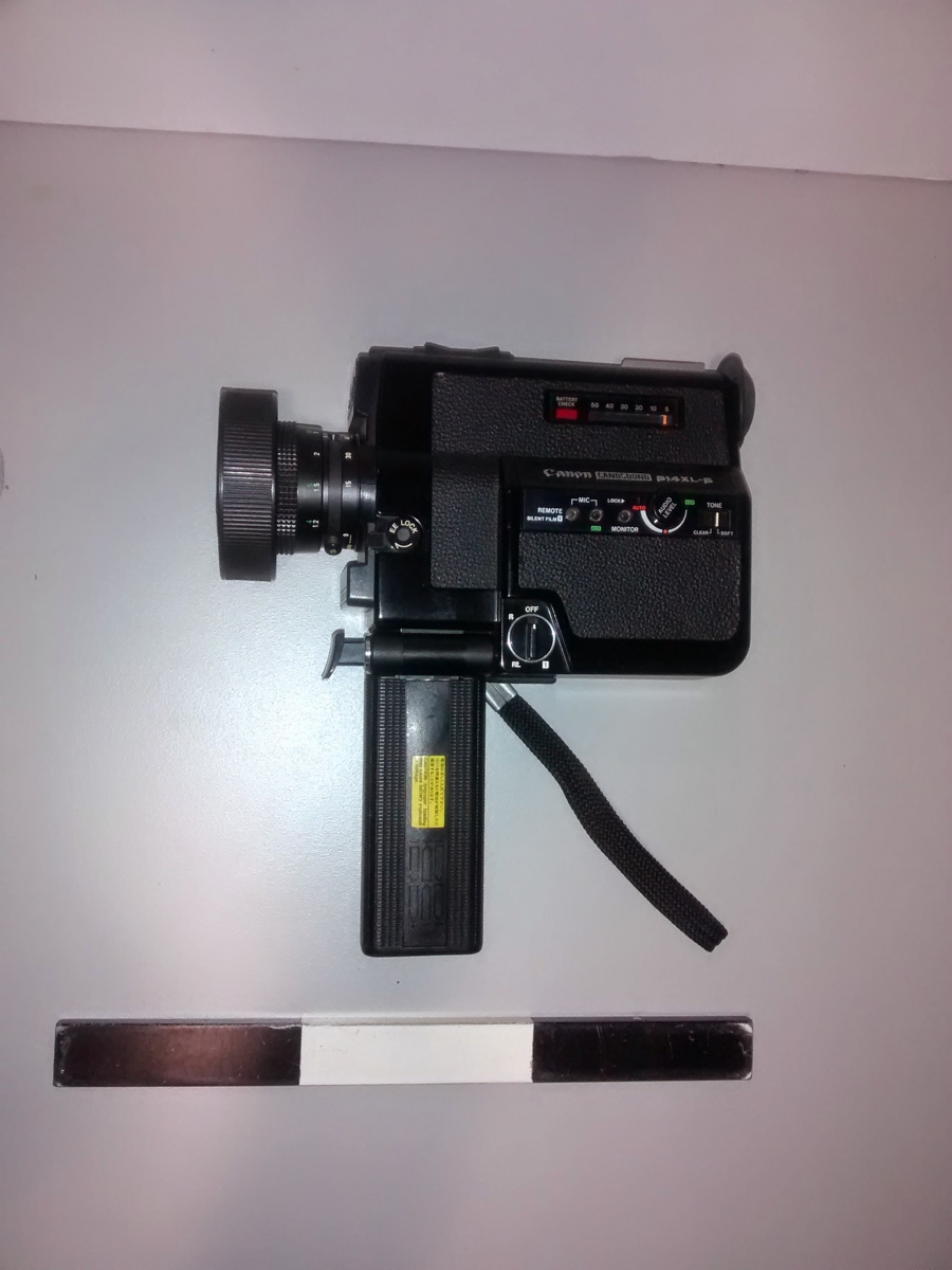 Super 8 Canon 514xl-S camera