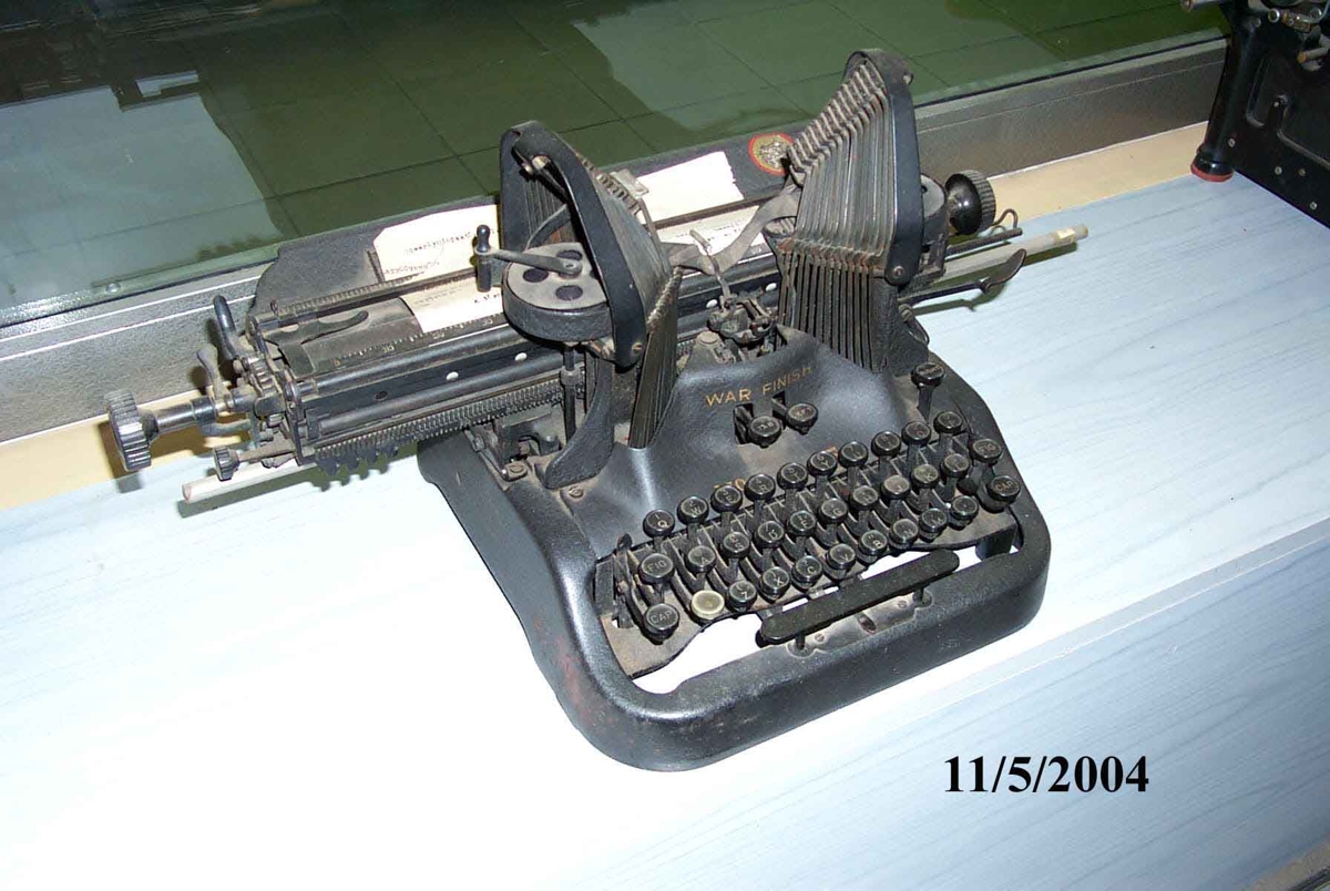 Typewriter Oliver 15