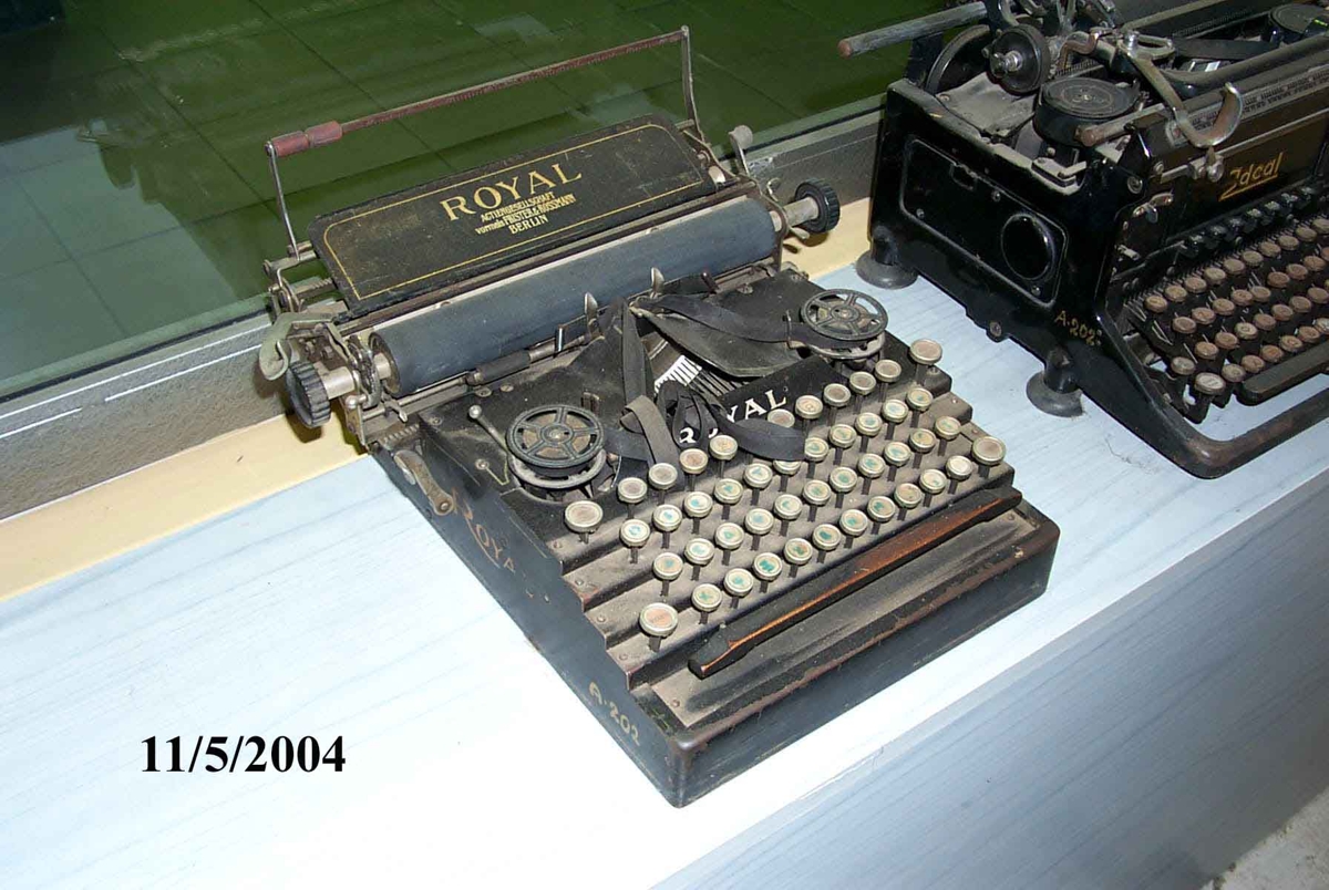 Royal typewriter