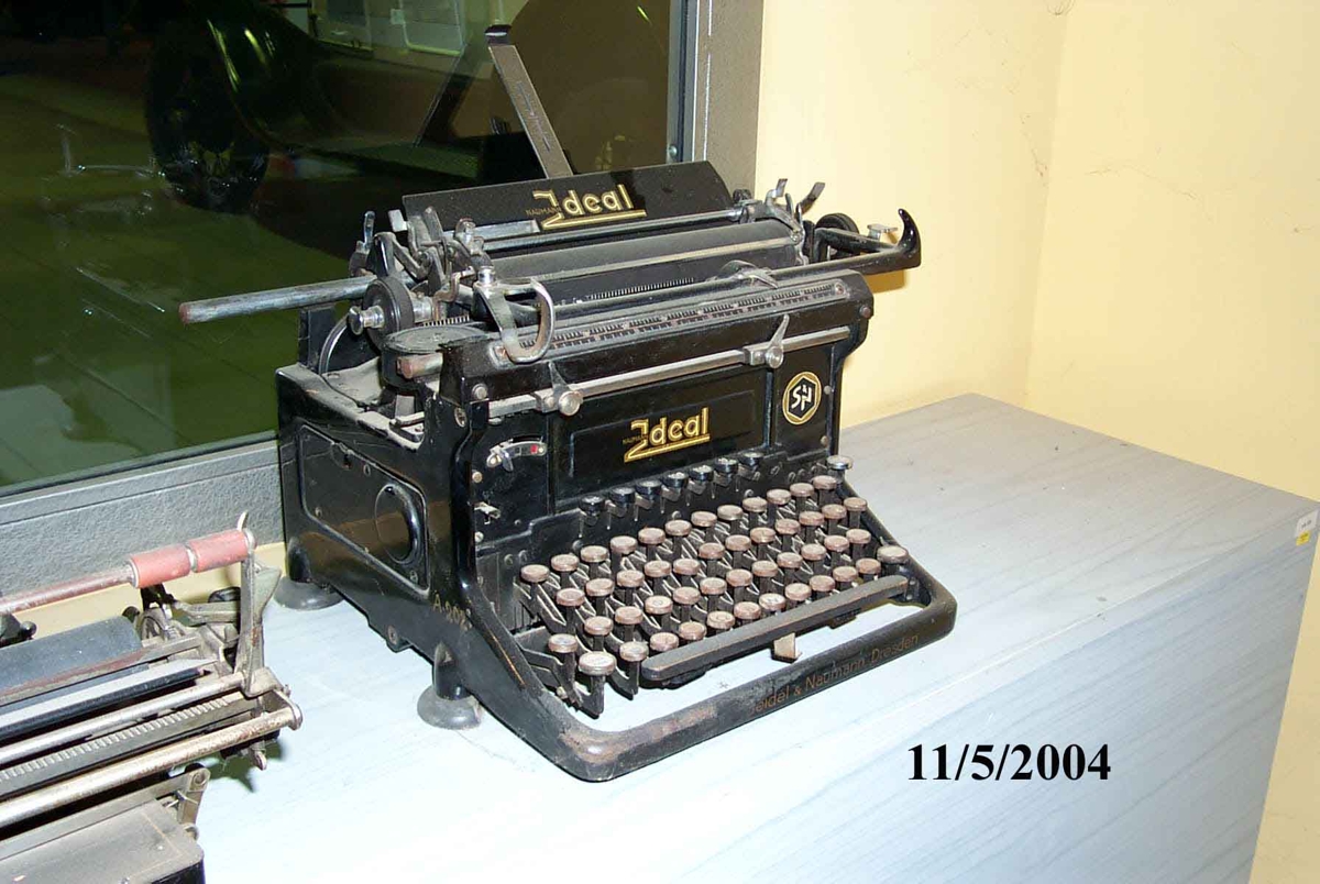 Typewriter Ideal Seidel Naumann